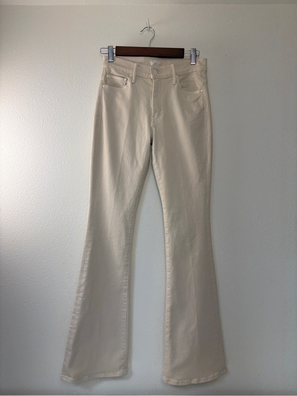 MOTHER Cream Wide-Leg Flare Jeans Weekender Sneak
